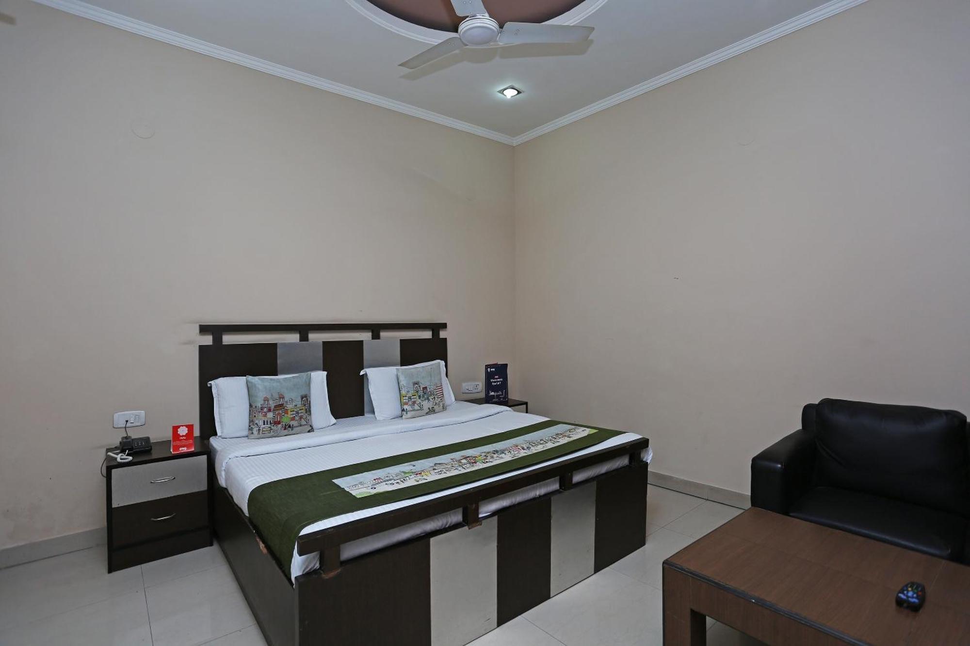 Hotel O Mukut Regency Ghaziabad Exteriör bild